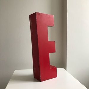 Metal type “E” vintage